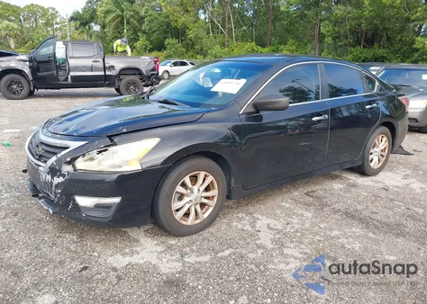 2014 Nissan Altima 2.5 S z USA, uszkodzony, nr VIN 1N4AL3AP3EN248090